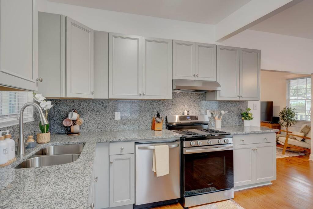 Peaceful Park Circle Getaway Villa Charleston Luaran gambar